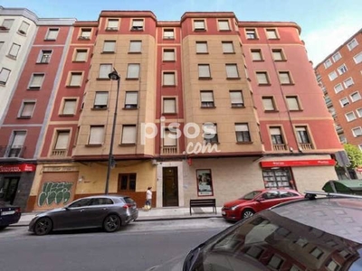 Piso en venta en Calle Marques de La Ensenada... en Universidad-Los Lirios por 101.100 €