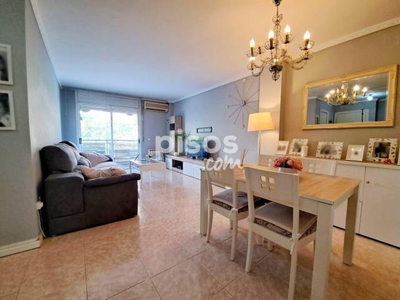 Piso en venta en Junto Pl. de L´Estatut en Olesa de Montserrat por 187.260 €