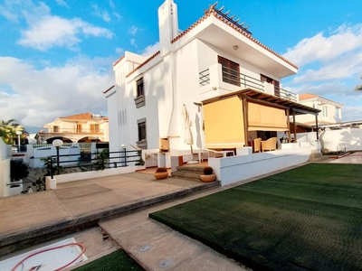 Casa adosada en venta en Calle Alberto Manrique, 1, Sonnenland