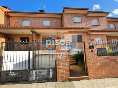 Casa adosada en venta en Calle de la Encomienda