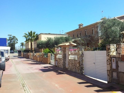 Casa o chalet de alquiler en Carrer Dels Huguets, 14, Sant Joan - Vilarromà