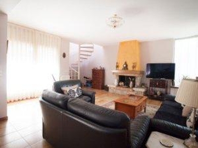 Casa o chalet en venta en Plaça Can Boatell, Llinars del Vallès