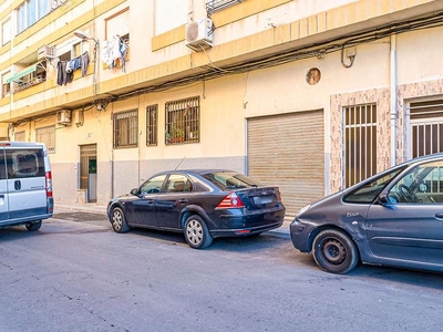 Piso en venta en C/ Villena, Centro