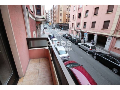 Piso en venta en Calle de Ramón y Cajal, 3