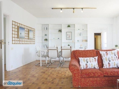 Soleado apartamento de 4 dormitorios en alquiler en Salamanca