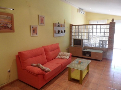 Alquiler de estudio en Alcañiz con terraza y muebles
