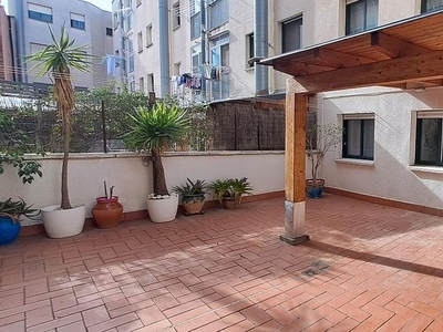 Alquiler de piso en Centre - Reus de 3 habitaciones con terraza y muebles