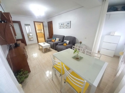 Alquiler de piso en Tres Huertas - El Torrejón - El Cerezo de 3 habitaciones con muebles y aire acondicionado