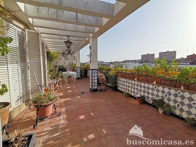 Ático en venta en Linares de 4 habitaciones con terraza y garaje