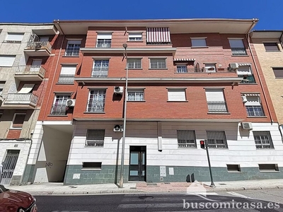 Dúplex en venta en Linares de 3 habitaciones con garaje y balcón