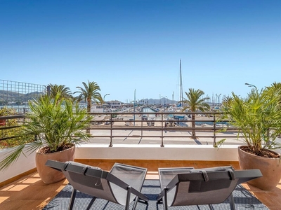 Dúplex en venta en Port de Pollença de 4 habitaciones con terraza y aire acondicionado