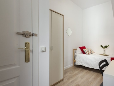 Habitación amueblada en un apartamento de 8 dormitorios en Sol, Madrid