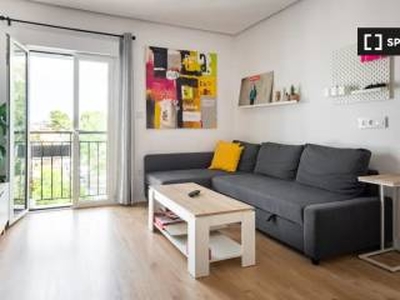 Piso de dos habitaciones C. Espinosa de los Monteros, Ciudad Jardín, Sevilla