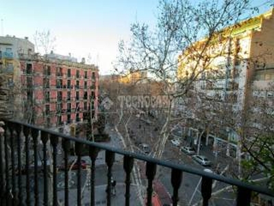 Piso de cuatro habitaciones 75 m², Sant Antoni, Barcelona