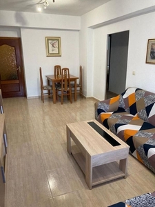 Piso en alquiler en Azucaica - Santa María de Benquerencia de 3 habitaciones con terraza y muebles