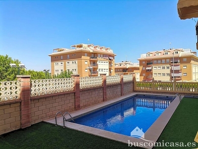 Piso en venta en Linares de 4 habitaciones con terraza y piscina