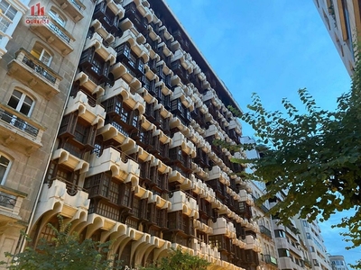Venta de piso en Centro - Ourense de 4 habitaciones con garaje y balcón