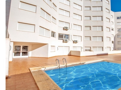Ático dúplex de 2 plantas, 2 dormitorios+2 baños de terraza y piscina.