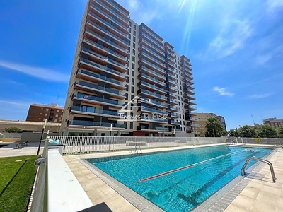 Piso en venta en calle D'isabel Mondéjar de 2 habitaciones con terraza y piscina