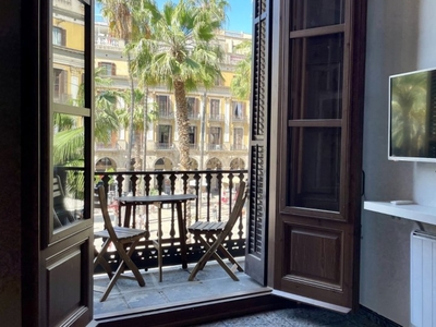 Apartamento entero de 2 dormitorios en Barcelona.