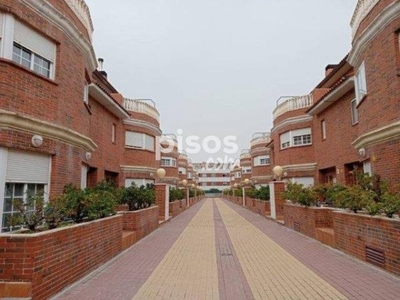 Casa adosada en venta en Carretera de Valencia