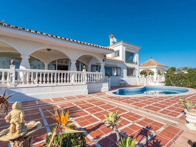 Chalet en venta en El Paraiso, Estepona, Málaga