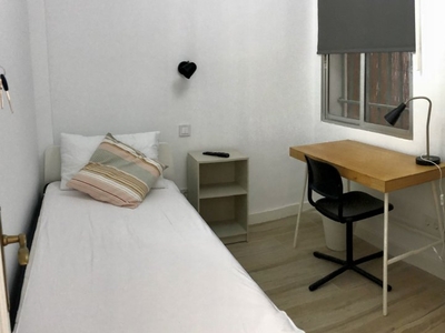 Habitación en alquiler en apartamento de 3 dormitorios en Getafe, Madrid