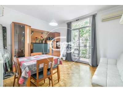 Piso en venta en Carrer del Parlament, cerca de Carrer del Comte Borrell