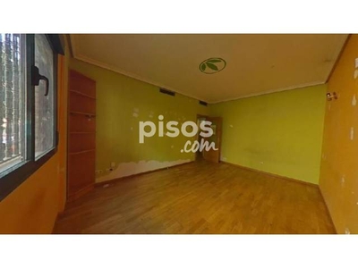 Piso en venta en Palomeras Bajas