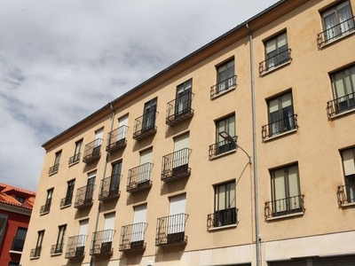 Piso en alquiler en calle Don Juan José Martín de 3 habitaciones con terraza y muebles