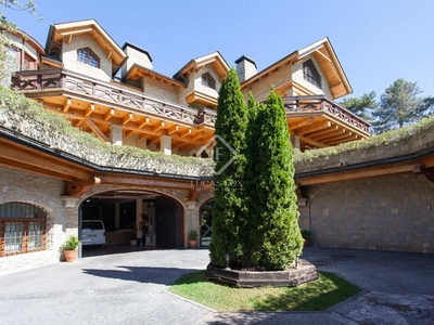 Casa / villa de 1,557m² en venta en Sant Cugat, Barcelona