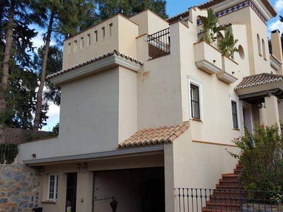 Alquiler Casa unifamiliar Marbella. Con terraza 451 m²