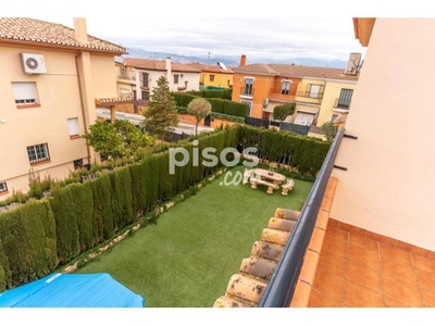 Casa adosada en venta en Calle de la Cigüeña