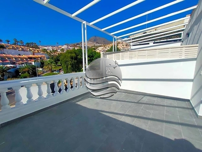 Apartamento en venta en San Eugenio Alto, Adeje, Tenerife