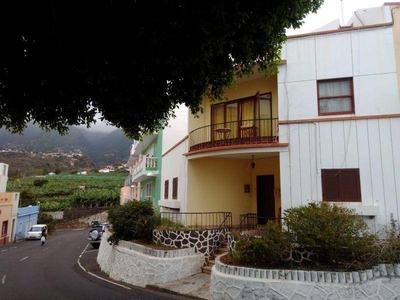 Venta Casa unifamiliar en Las Nieves Santa Cruz de La Palma. Con balcón 189 m²