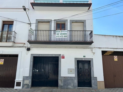 Venta Casa unifamiliar Los Palacios y Villafranca. Con balcón