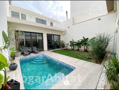 Venta de casa con piscina y terraza en Alboraya, Centro