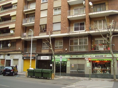 Venta de piso en calle Goya de 4 habitaciones con terraza y balcón