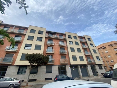 Venta Piso Torrent (València). Piso de dos habitaciones Planta baja plaza de aparcamiento con terraza