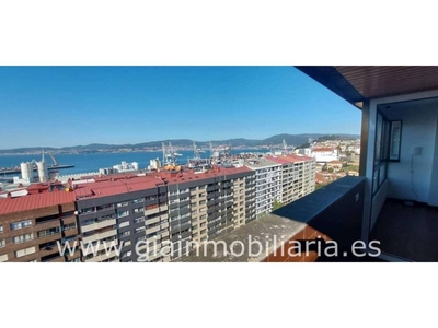 Venta Piso Vigo. Piso de dos habitaciones en Calle Julia Minguillon 4. Buen estado octava planta con terraza