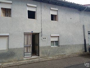 Casa 4 habitaciones de 195 m² en Requejo de La Vega (24763)