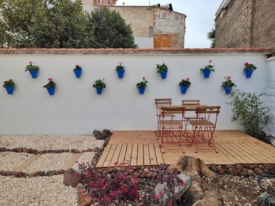Alquiler Chalet en Paseo de Cartuja Granada. Muy buen estado con terraza 310 m²