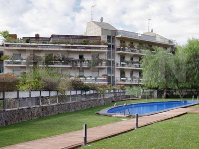 Alquiler Piso Barcelona. Piso de tres habitaciones en Balsareny. Quinta planta con terraza