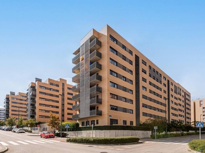 Alquiler Piso Tres Cantos. Piso de dos habitaciones en Avda Madrid 5. Buen estado primera planta