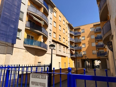 Venta Piso Cartagena. Piso de tres habitaciones Segunda planta con balcón