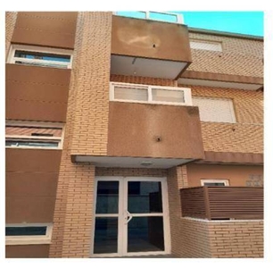 Venta Piso en Calle la Fuente. Cabezón de Pisuerga. Muy buen estado plaza de aparcamiento calefacción central