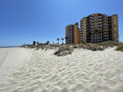 Venta Piso La Manga del Mar Menor. Piso de tres habitaciones en Playa PrÍncipe Esc. 8 7º U Ref. Buen estado séptima planta con terraza