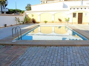 Chalet en Chiclana de la Frontera