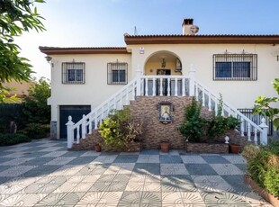 Chalet en Cúllar Vega