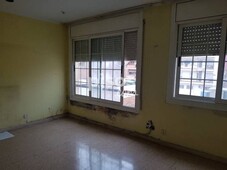 Piso en venta en Centre - Sant Oleguer - Covadonga en Covadonga por 132.100 €